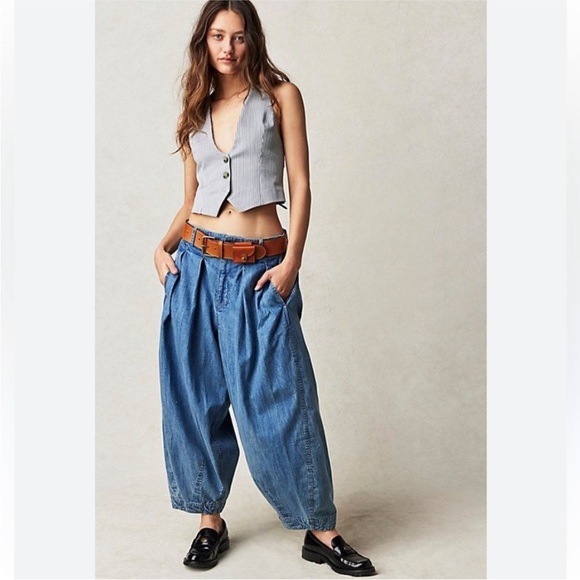 Free People We The Free Ridley Pull-On Barrel Jeans Wide...
